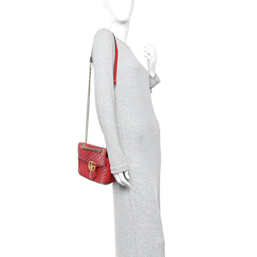 Calfskin Matelasse Small GG Marmont Shoulder Bag Hibiscus Red
