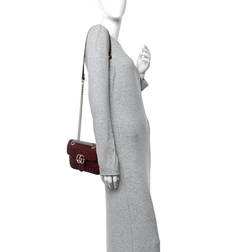 Calfskin Matelasse Small GG Marmont Shoulder Bag  Rosso Ancora