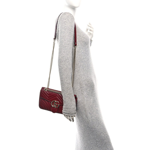 Calfskin Matelasse Small GG Marmont Shoulder Bag Ancora Red