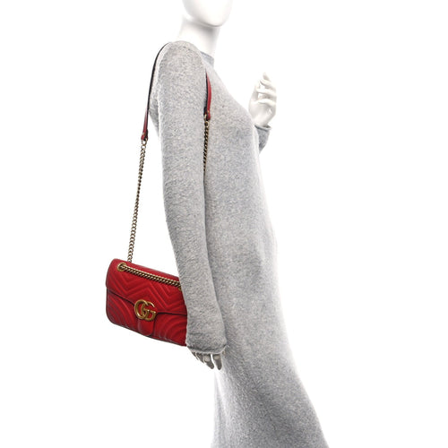 Calfskin Matelasse Small GG Marmont Shoulder Bag Hibiscus Red